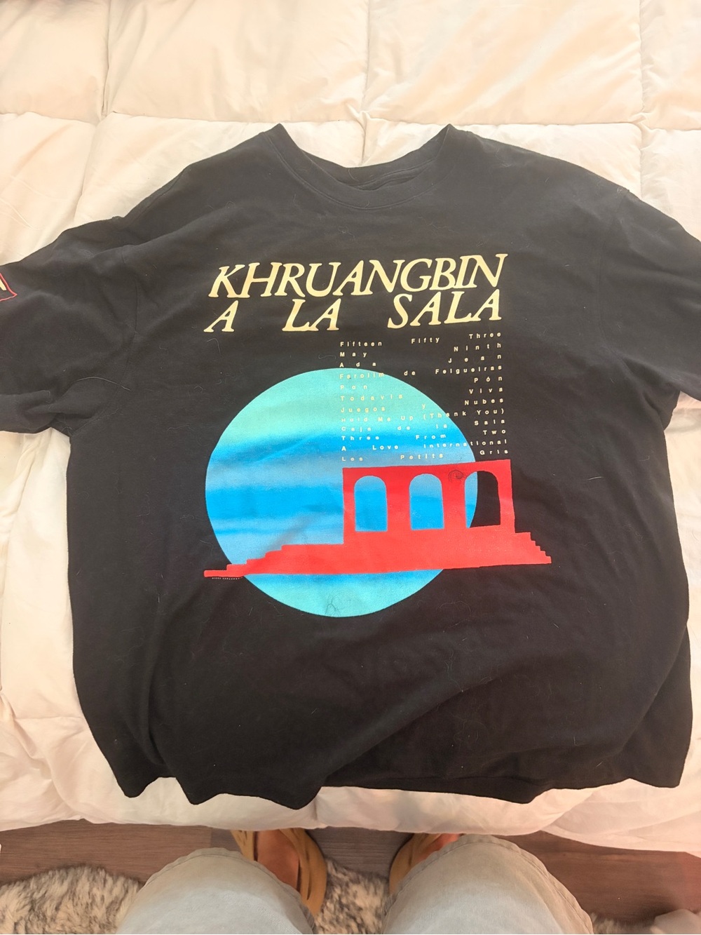 Khruangbin - A La Sala Black Tour Graphic Tee (Medium)